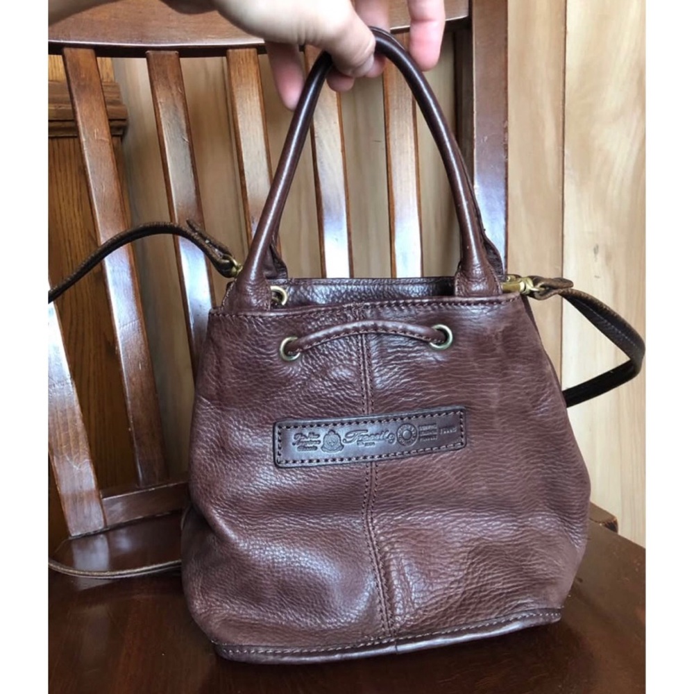 Vintage leather Fossil bucket bag crossbody - Picture 2 of 6